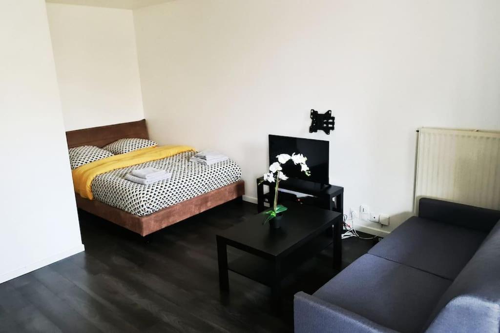 Le Jules Val - Studio Cosy En Residence + Parking + Wi-Fi Evry-Gregy-sur-Yerre Bagian luar foto
