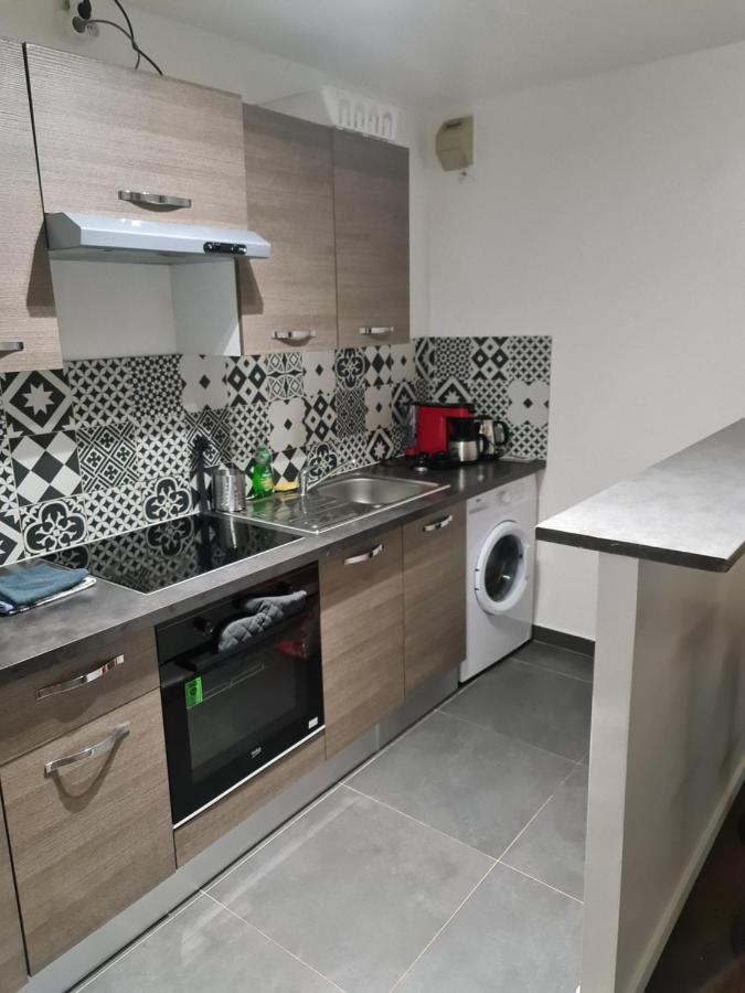 Le Jules Val - Studio Cosy En Residence + Parking + Wi-Fi Evry-Gregy-sur-Yerre Bagian luar foto